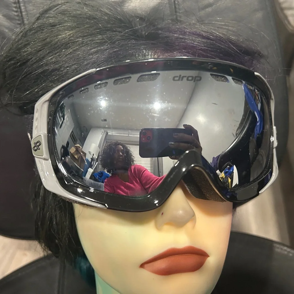 Reflective Ski Goggles - Black and Silver